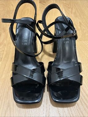 Journee Collection Black Patent Strappy Block Heel Sandals